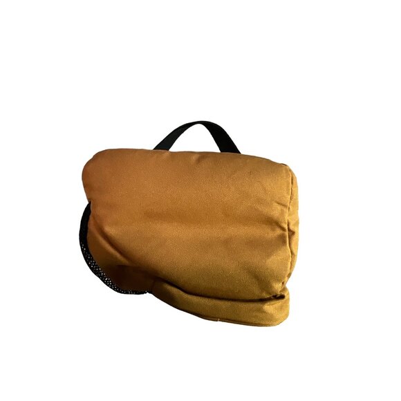 Cahartt Insulated 10 Can Vertical Cooler with Mesh Water Bottle Pocket 4.5lb cap - Picture 3 of 6